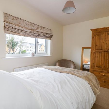 17 Fewster Way Villa Йорк Екстериор снимка